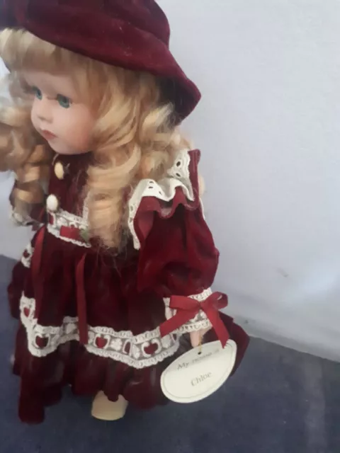 Porcelain doll, in excellent condition. Chloe from Leonardo collection