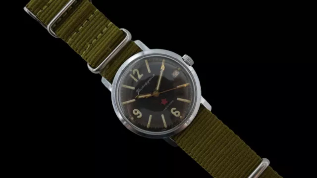 Orologio da polso militare sovietico Vostok Komandirskie 18 gioielli Chistopol zakaz MO URSS 2