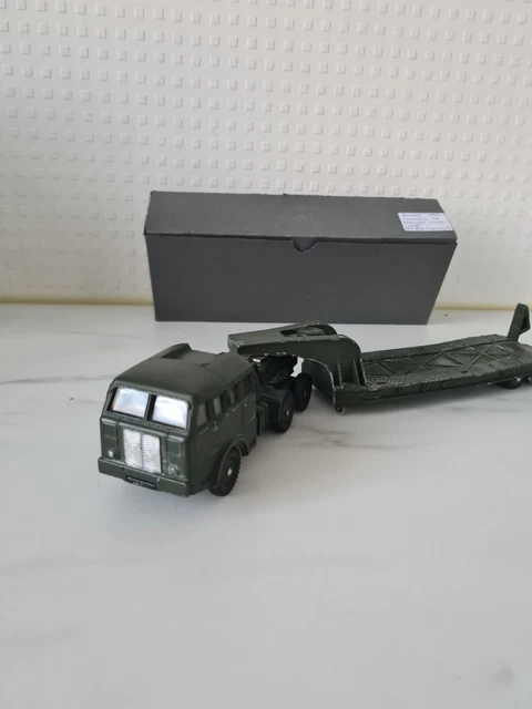 Dinky Toys Camion Militaire Berliet Porte-char – Roues Pleines, Métal (occasion)
