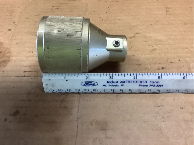 Nos PTO Adapter, 1-3/8 X 5/8 Round