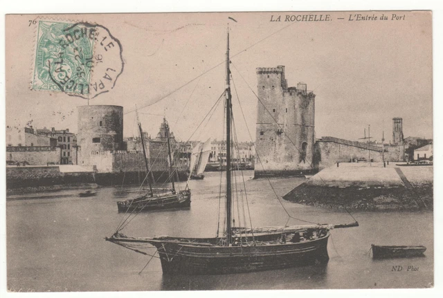 La Rochelle - Le Port Et Embarcadere Des Bateaux Pour L'Ile De Re à La Rochelle