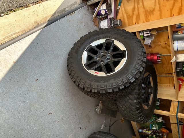 (1) 17" 2018-23 Jeep WRANGLER RUBICON Wheel Spare TIRE OEM RIM Factory JL 9218