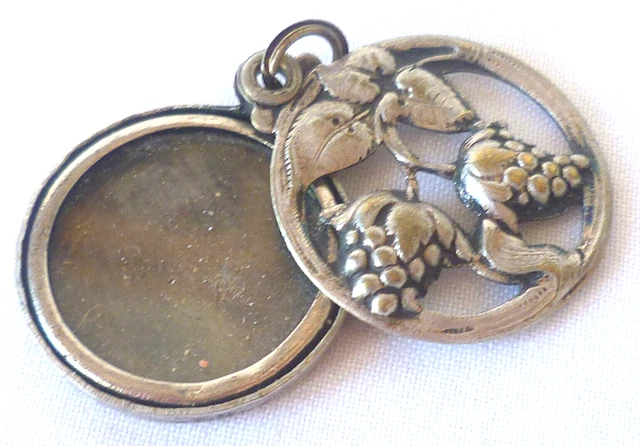 Pendentif Ancien Ouvrant En Argent 800 Ciselé - Porte-photo Ou Reliquaire Vintage