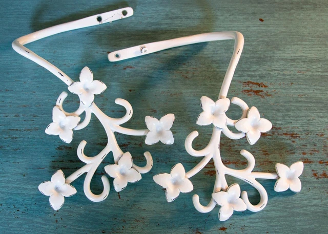 Set/2 Wrought Iron Floral Flower Curtain Tiebacks Shabby Chic Vibe White Metal