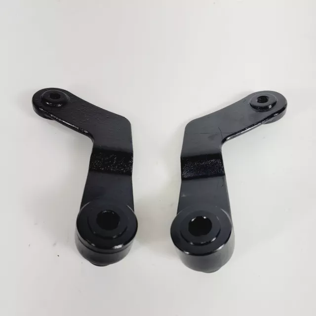 Harley-Davidson Dyna Detachable Saddlebag Lower Support Brackets  90637-06B