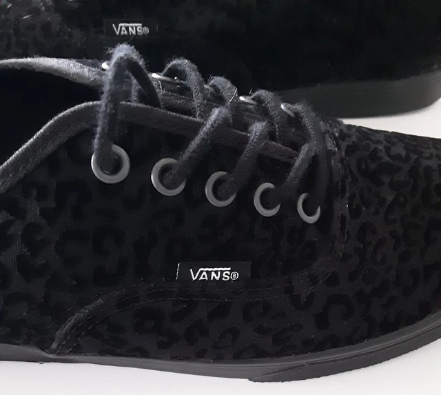 vans authentic lo pro cheetah