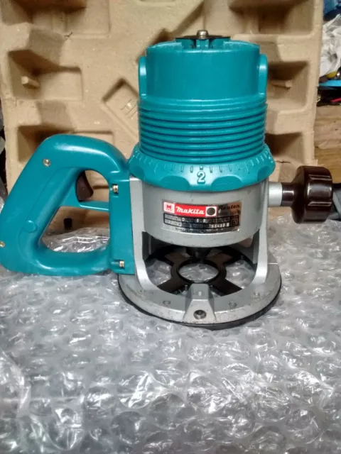 MAKITA 3601B HALF INCH FIXED BASE D HANDLE ROUTER 110v  VGC