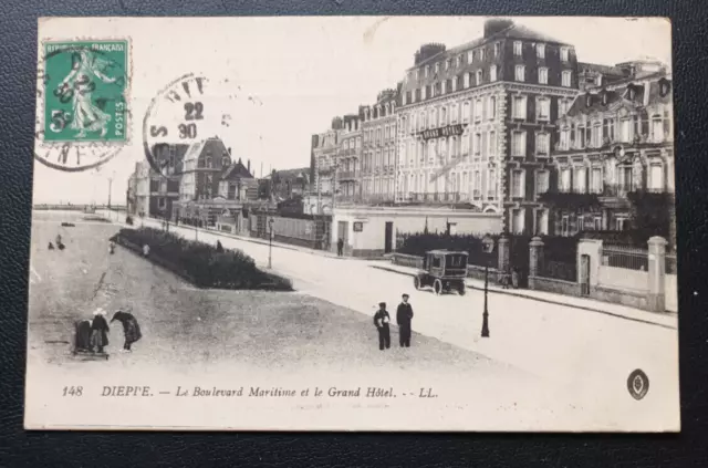 carte postale ancienne DIEPPE  76 - le boulevard maritime et le grand hotel