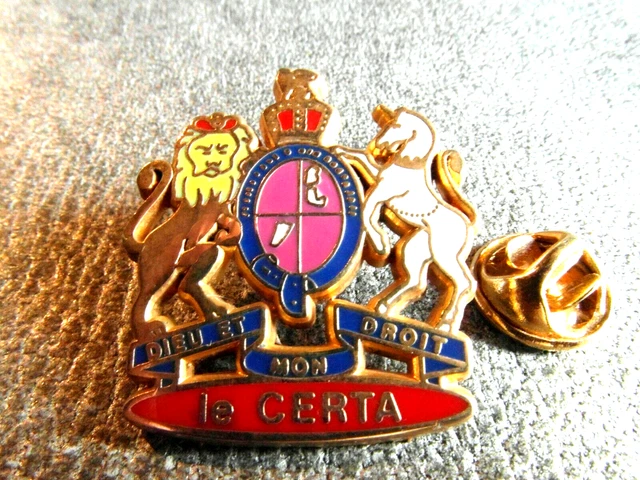 Pin’s Rare Melun Ville D’Europe – Jumelage Européen – Laiton Émaillé BI * EF