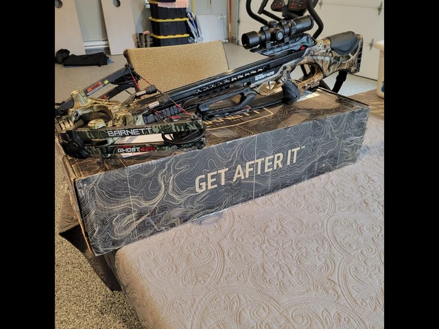 Crossbow Barnett Hyperghost 425 Excellent condition.  Upgraded scope.