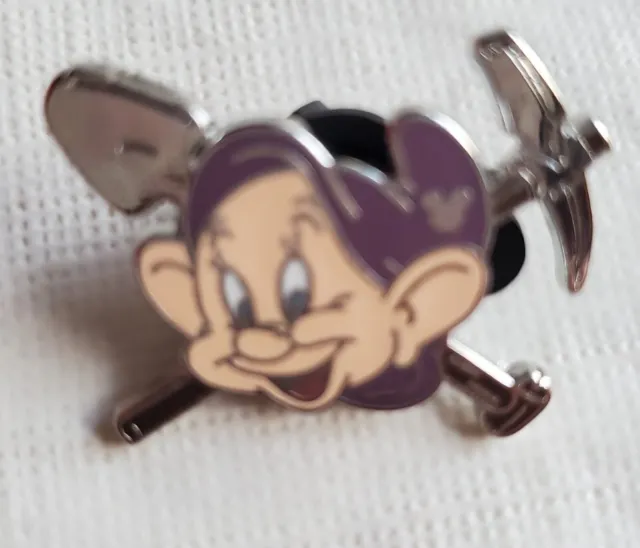 Disney WDW 2014 Hidden Mickey Snow White and the Seven Dwarfs Dopey Trading Pin