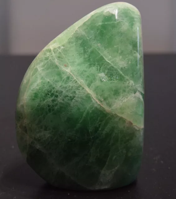 Fluorite 1696 grammes - Natural full polished fluorite Madagascar