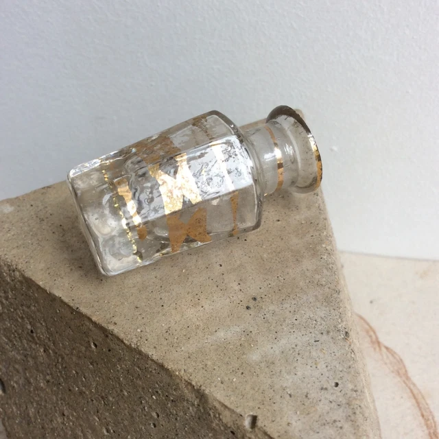 Pendentif Flacon De Parfum En Nacre Et Coquillage - Médaillon Parfum - Occasion