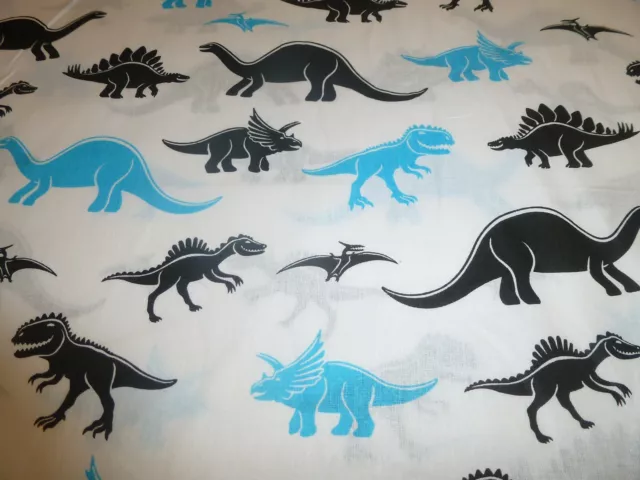 NEU Stoff 100 % Baumwolle Patchwork Baumwollstoffe Kinderstoff Dinosaurier weiß