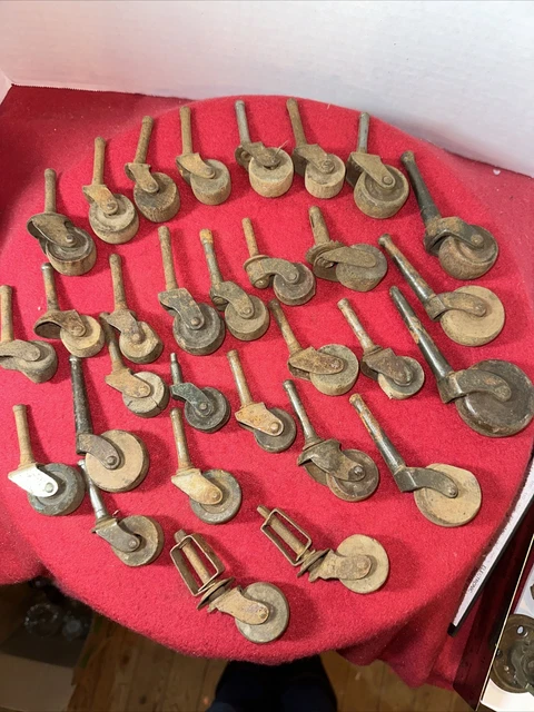 Vintage Casters - Wooden Wheels - 30 Pieces Various Sizes