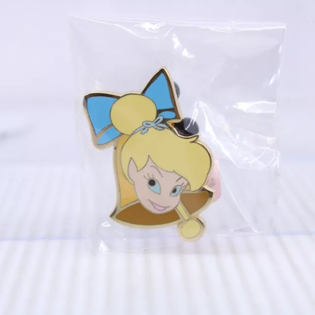 B5 Disney DLR LE 200 Pin Its A Small World Tinker Bell Holiday Mystery