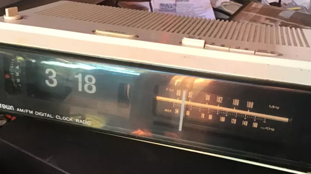 Radio sveglia vintage Electtown clock radio aM fm Digital Radiosveglia