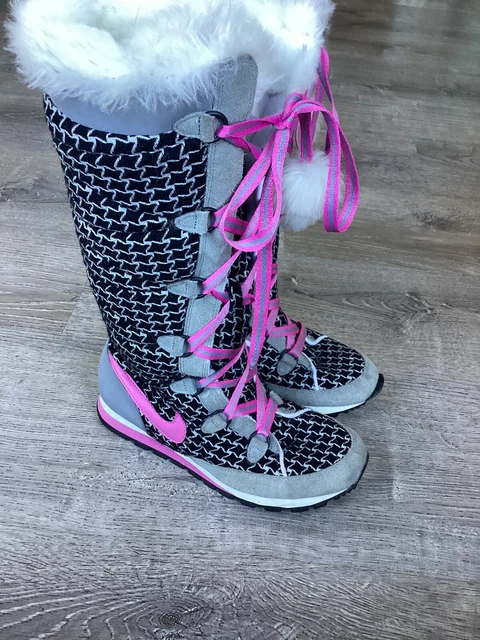 NIKE SNOW WINTER Boot Womens Size 7.5 Beige Green Faux Fur Tall