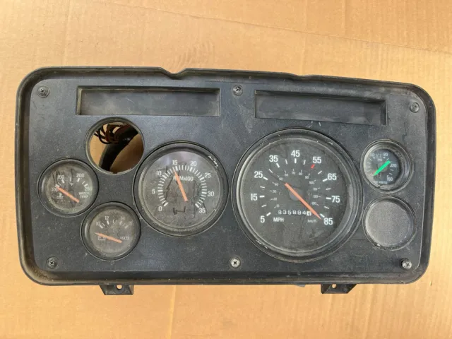 Sterling A9513 Speedometer Instrument Cluster - Used | P/N A2251947204