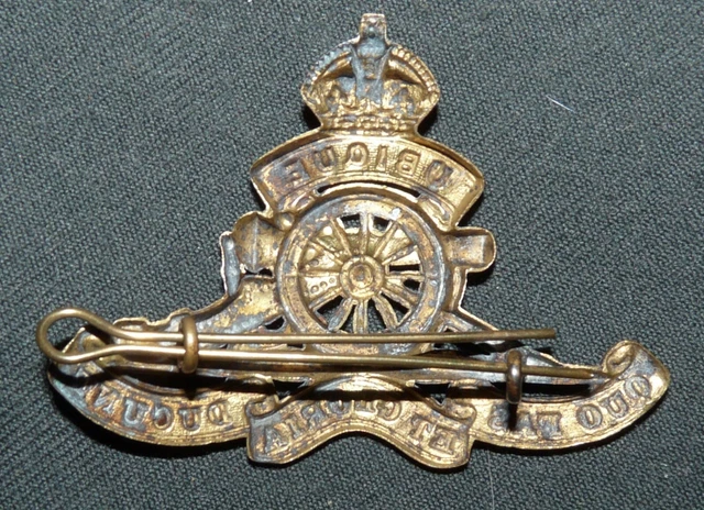 ORIGINAL WW2 BRITISH Army Royal Artillery (RA) Stamped Brass Hat Badge ...