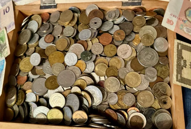 Münzen Konvolut  Kiste ca 3,8 Kg; aus aller Welt unsortiert; auch Silber