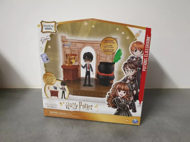 Figurine Magical Minis HARRY POTTER + Classe Des Potions Wizarding World Neuf