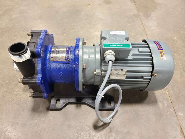 Iwaki MX-402CV5E Gfrpp Magnete Guida Pompa 1.5kW 230/400V