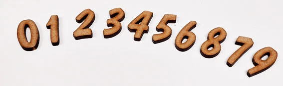 Chiffres en bois medium en 30mm de hauteur soit 40 pièces