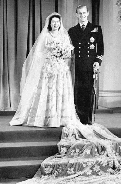 Queen Elizabeth Ii & Prince Philip Wedding Photo Fridge Magnet 5" X 3.5"