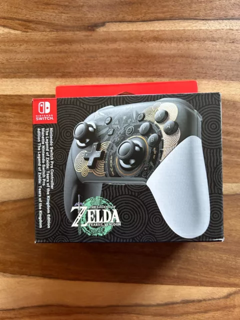 Nintendo Switch Pro Controller - The Legend of Zelda: Tears of the Kingdom