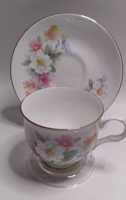 Vintage SADLER Wellington Floral Pastel Gold Trim teacup & Saucer