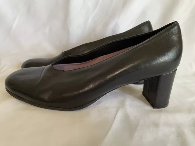 Taryn Rose Shoes Womens 40 M US 9 Pumps Black Slip On Career Heels Classic