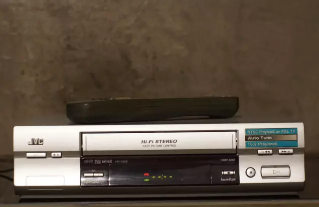 TOP MAGNETOSCOPE VHS CASSETTE VCR JVC HR-V505 PAL SECAM NTSC 