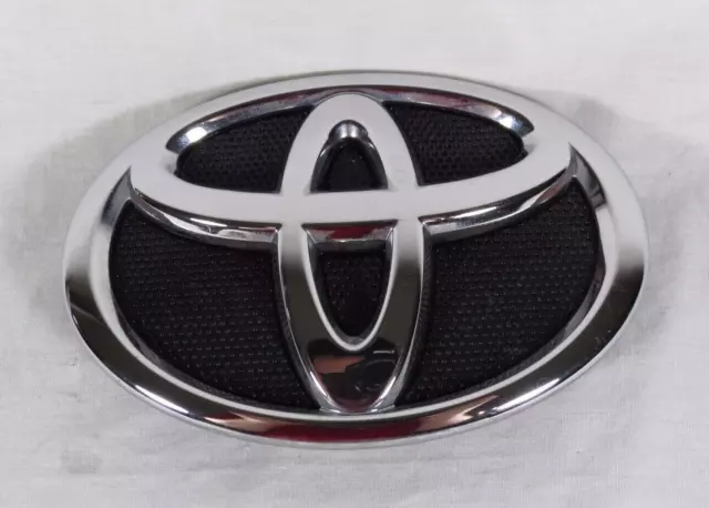 2010-2011 Toyota Camry Grille Emblem Front Grill Chrome Badge Bumper Logo 10 11