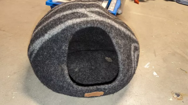 Meowfia Premium Felt Cat Cave Bed - Dark Grey