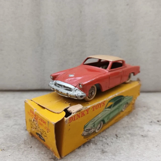 Dinky Toys France 24Y - Studebaker Commander Gris/rouge - État D'origine (sans Boîte)