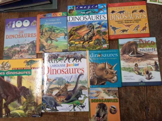 Lot de 9 livres sur les dinosaures