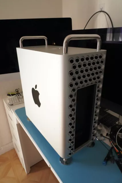 Apple Mac Pro 2019 (7,1) 16 Core 3.2ghz  96 Go Ram 2 To SSD AMD RP 580X TBE 3