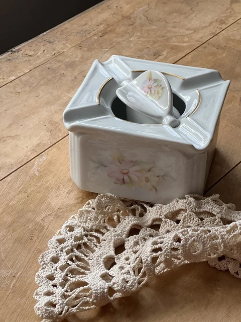 Cendrier En Porcelaine Pillivuyt
