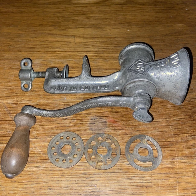 Vintage Beatrice Heavy Cast Iron Mincer Grinder No 10  Made in England