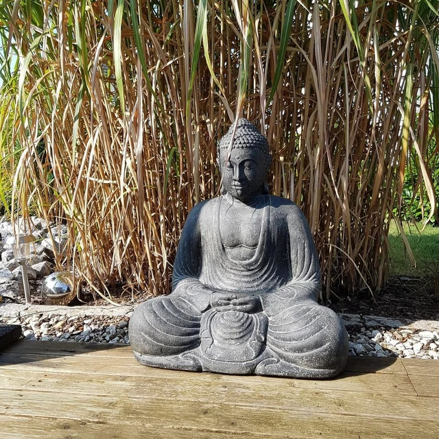 Buddha Steinfigur Garten