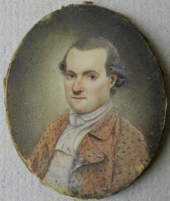 MAGNIFIQUE MINIATURE OVALE : PORTRAIT D'HOMME - XVIIIe - HAUTE QUALITE
