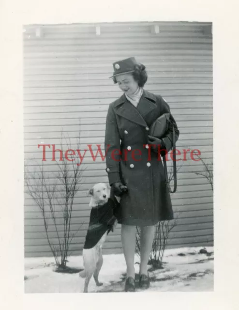 *WWII photo- Named Women's Army Corps WAC "MARY ELLEN" In Uniform w/ DOG*-2