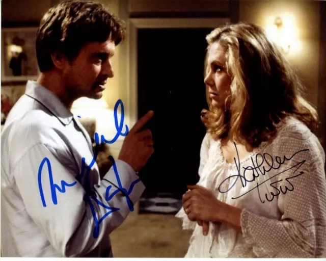 MICHAEL DOUGLAS and KATHLEEN TURNER signed 8x10 WAR OF THE ROSES photo