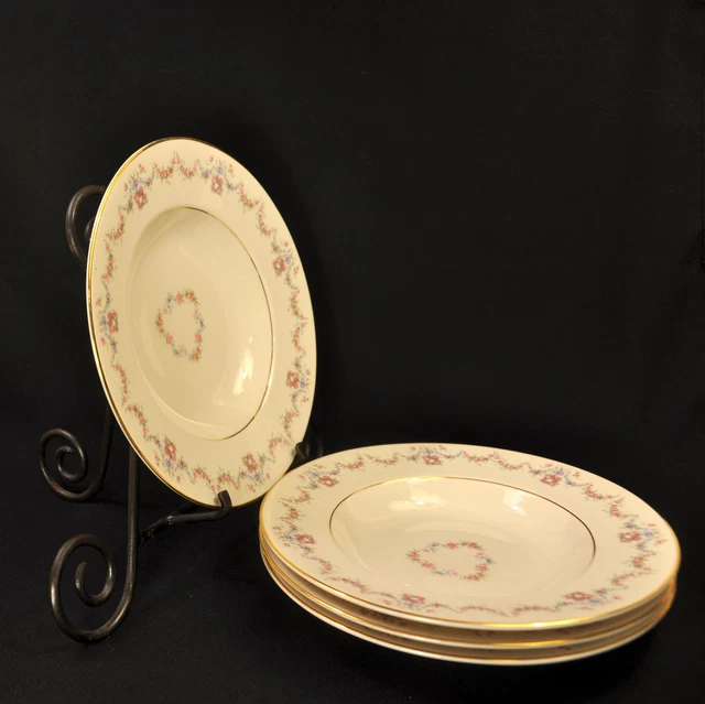 Syracuse China O.P.Co Arcadia 4 Rimmed Soup Bowls 8 3/4" Old Ivory USA 1949-1960