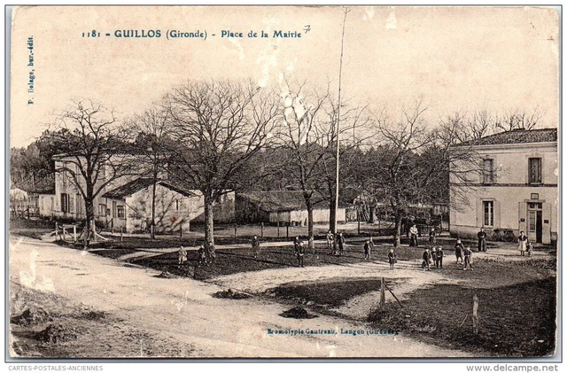 33 GUILLOS - place de la mairie
