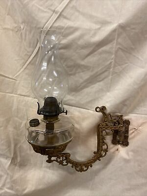 Antique/Vintage cast iron wall mount oil lamp with swivel bracket (q16