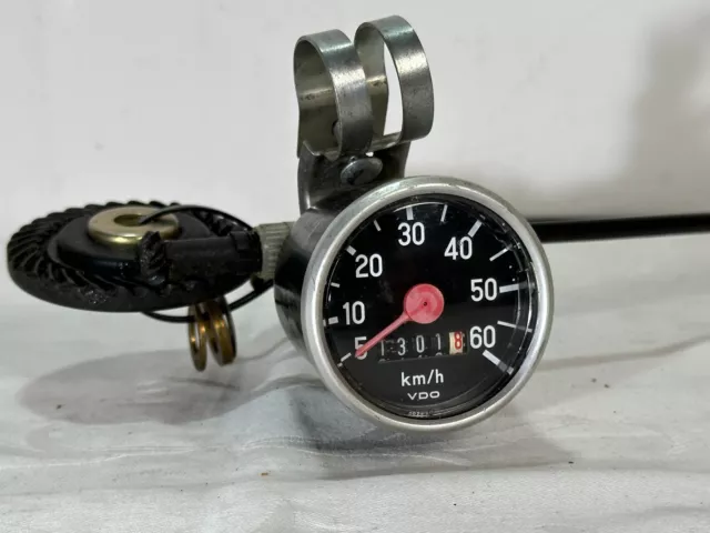 Vecchio Rotondo VDO Bicicletta Tachimetro Con Supporto Onda Lumaca Nero 1302 Km