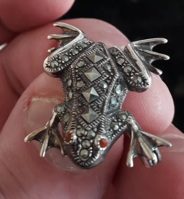 Sterling Silver Frog Brooch