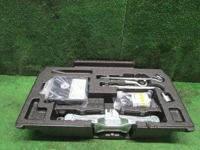 NISSAN Dayz 2020 5BA-B46W Kit attrezzi [usato] [PA78112493]